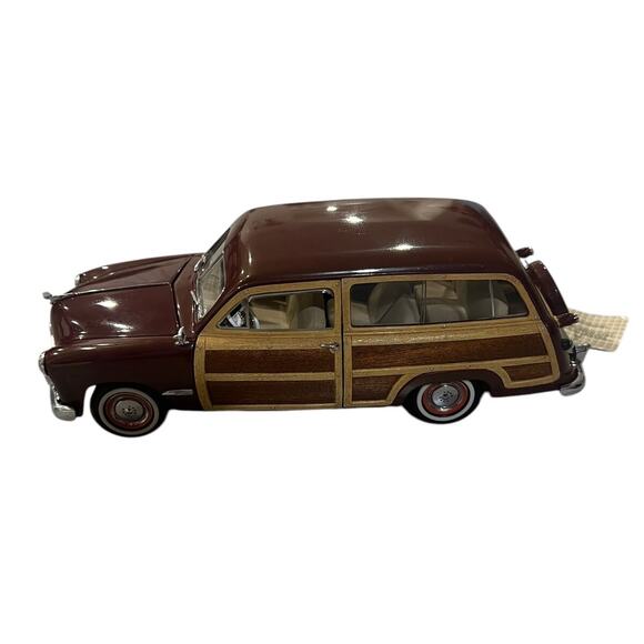 Franklin Mint 1949 Ford Woody Wagon 1:24 Scale Diecast Station Wagon Car - Picture 1 of 5